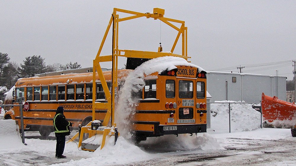 Worker using FleetPlow for Buses